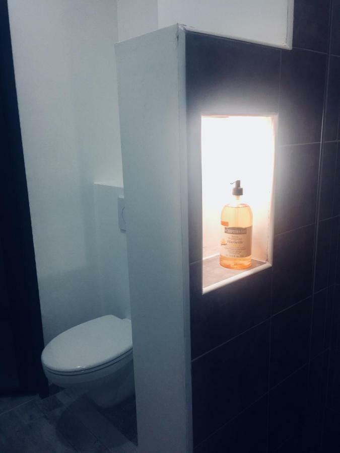 Studio 4 Personnes Avec Piscine, Tennis Apartment Hyeres Bagian luar foto