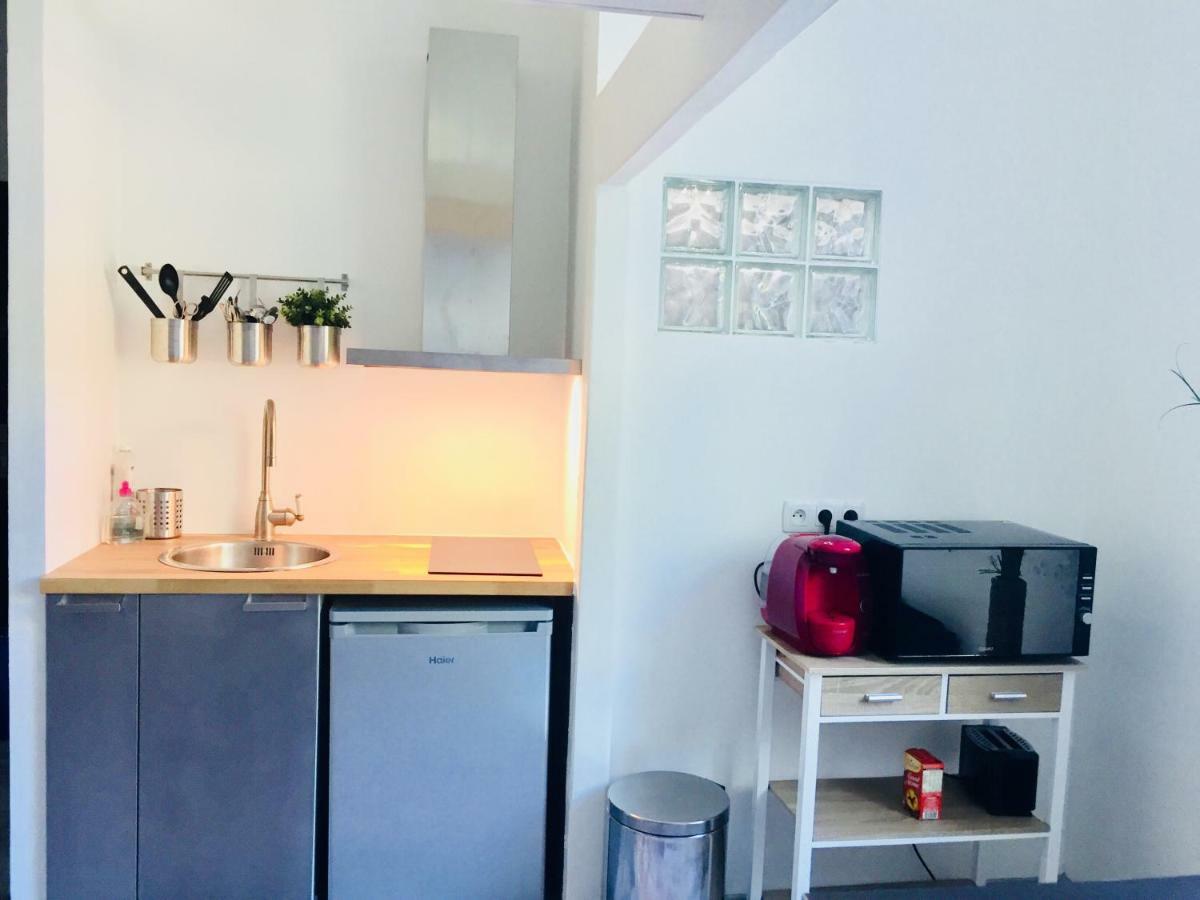Studio 4 Personnes Avec Piscine, Tennis Apartment Hyeres Bagian luar foto